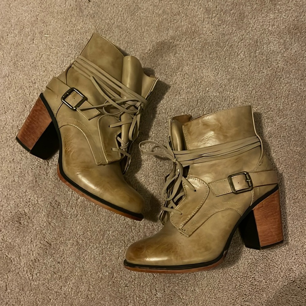 Vintage 93 boots